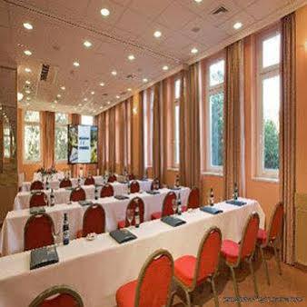 Hotel Patria Печ Екстер'єр фото